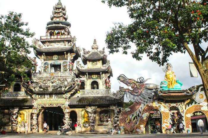 Ngôi chùa sở hữu nhiều kỷ lục nhất Việt Nam