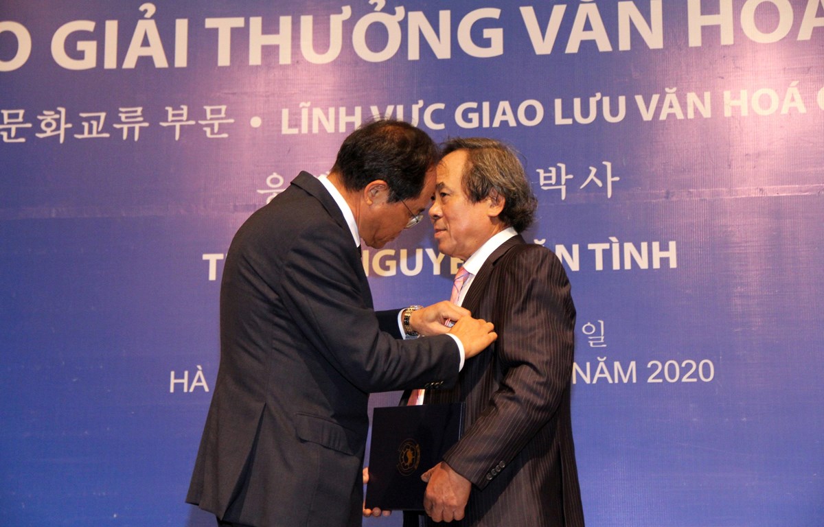 Người Việt Nam đầu tiên nhận giải thưởng văn hóa Hàn Quốc Sejong