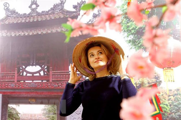 Nữ nhiếp ảnh gia Nga và ấn tượng đặt biệt với áo dài Việt Nam