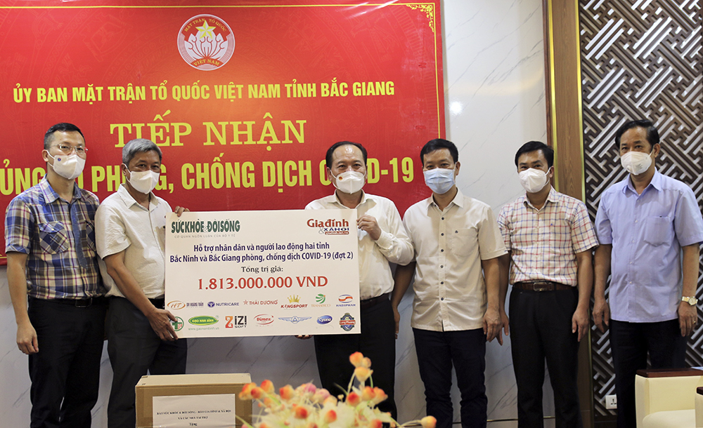 Hơn 1,8 tỷ đồng hỗ trợ lần 2 đã đến với nhân dân và tuyến đầu chống dịch Bắc Giang, Bắc Ninh