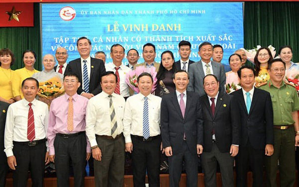 Vinh danh các tập thể, cá nhân có thành tích xuất sắc trong công tác về người Việt Nam ở nước ngoài