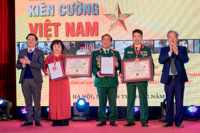 'Nhật ký thời chiến Việt Nam' nhận kỷ lục Quốc gia
