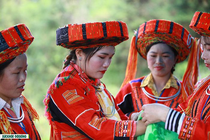 Nét đẹp truyền thống trong lễ cưới của dân tộc Pà Thẻn