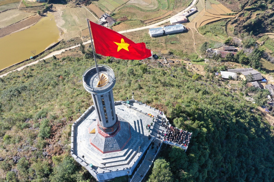 7 cột cờ nổi tiếng ở Việt Nam