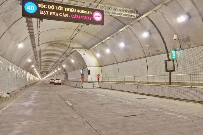 Hầm đường bộ Hải Vân 2 sắp thông xe