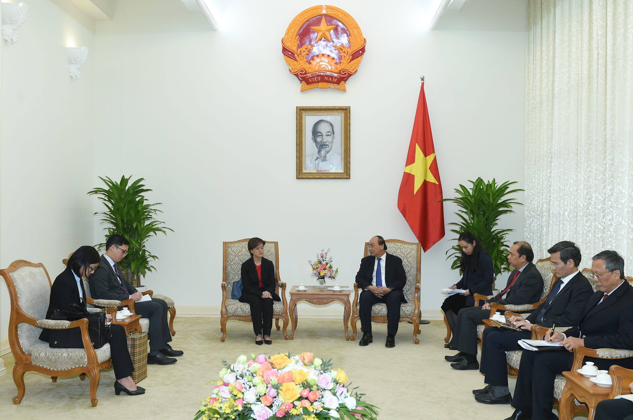 Thủ tướng mong muốn thêm nhiều tập đoàn công nghệ Singapore đầu tư vào Việt Nam