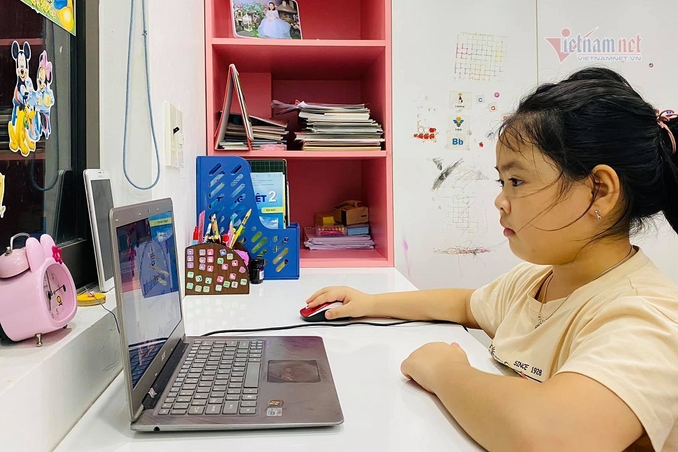 Hà Nội dự tính thu học phí online bằng 75% học phí trực tiếp