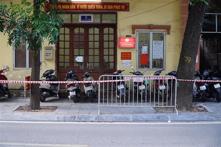 Hà Nội: Một cán bộ nghi mắc COVID-19, trụ sở CA phường Lê Đại Hành tạm phong tỏa