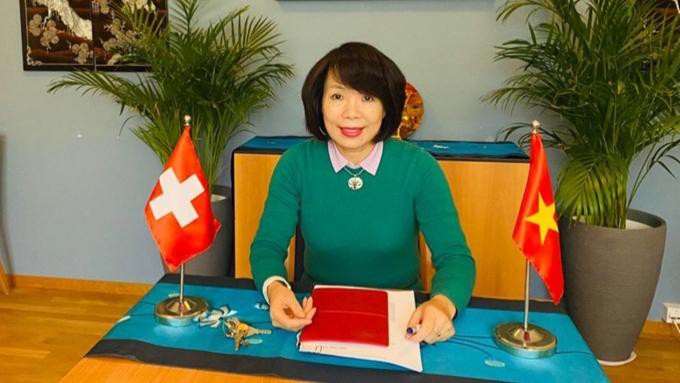 ĐSQ Việt Nam tại Thụy Sĩ quyên góp ủng hộ phòng, chống dịch COVID-19