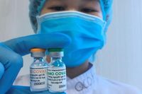 Chính phủ ra Nghị quyết: 150 triệu liều vắc-xin Covid-19 tiêm cho người trên 18 tuổi