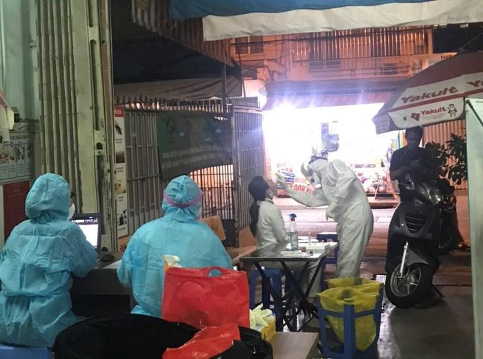  Đến 15h mùng 2 Tết: Ổ dịch tại sân bay Tân Sơn Nhất cơ bản được kiểm soát, 6 địa phương nhiều ngày qua không có ca mắc mới COVID-19
