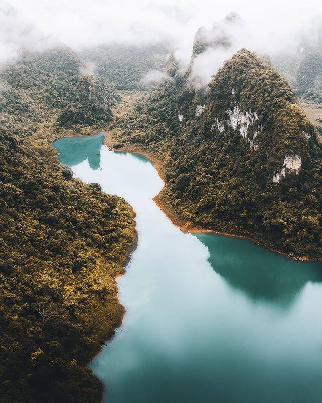 Hồ Thang Hen - Cao Bằng: Ngỡ ngàng trước vẻ đẹp tuyệt sắc huyền bí của núi rừng Đông Bắc