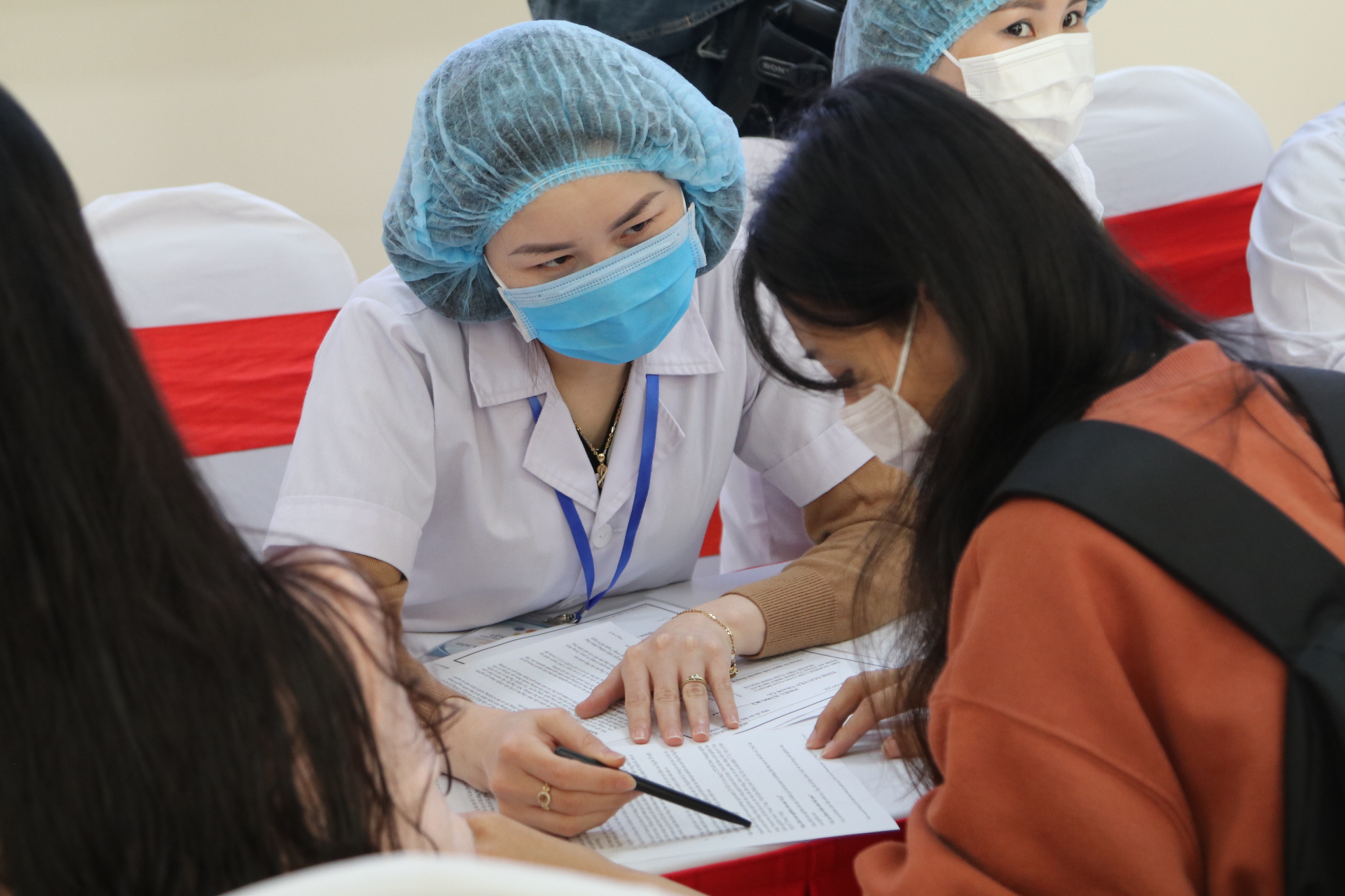 Sáng nay, tiêm thử nghiệm vắc xin ngừa COVID-19 “made in” Việt Nam cho người tình nguyện