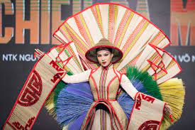 'Chiếu Cà Mau' là trang phục dân tộc đẹp nhất tại Hoa hậu Hoàn vũ Việt Nam 2022