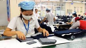 Hà Nội hỗ trợ 700.000 – 3 triệu cho đồng lao động mất việc, giảm giờ làm