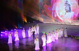 Rực rỡ sắc màu đêm Đại nhạc hội 'Ánh đạo trong dòng sử Việt'