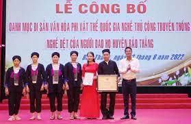 Công nhận Di sản văn hóa phi vật thể quốc gia với nghề dệt vải của dân tộc Dao họ ở Lào Cai