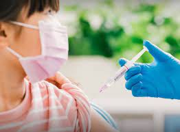 Bộ Y tế thông tin về tiêm vắc xin cho người đã mắc COVID-19