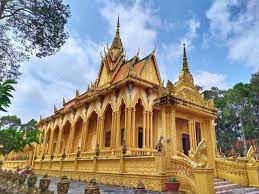 Ngôi chùa 'dát vàng' có lịch sử hơn 600 năm ở Trà Vinh nguy nga như cung điện
