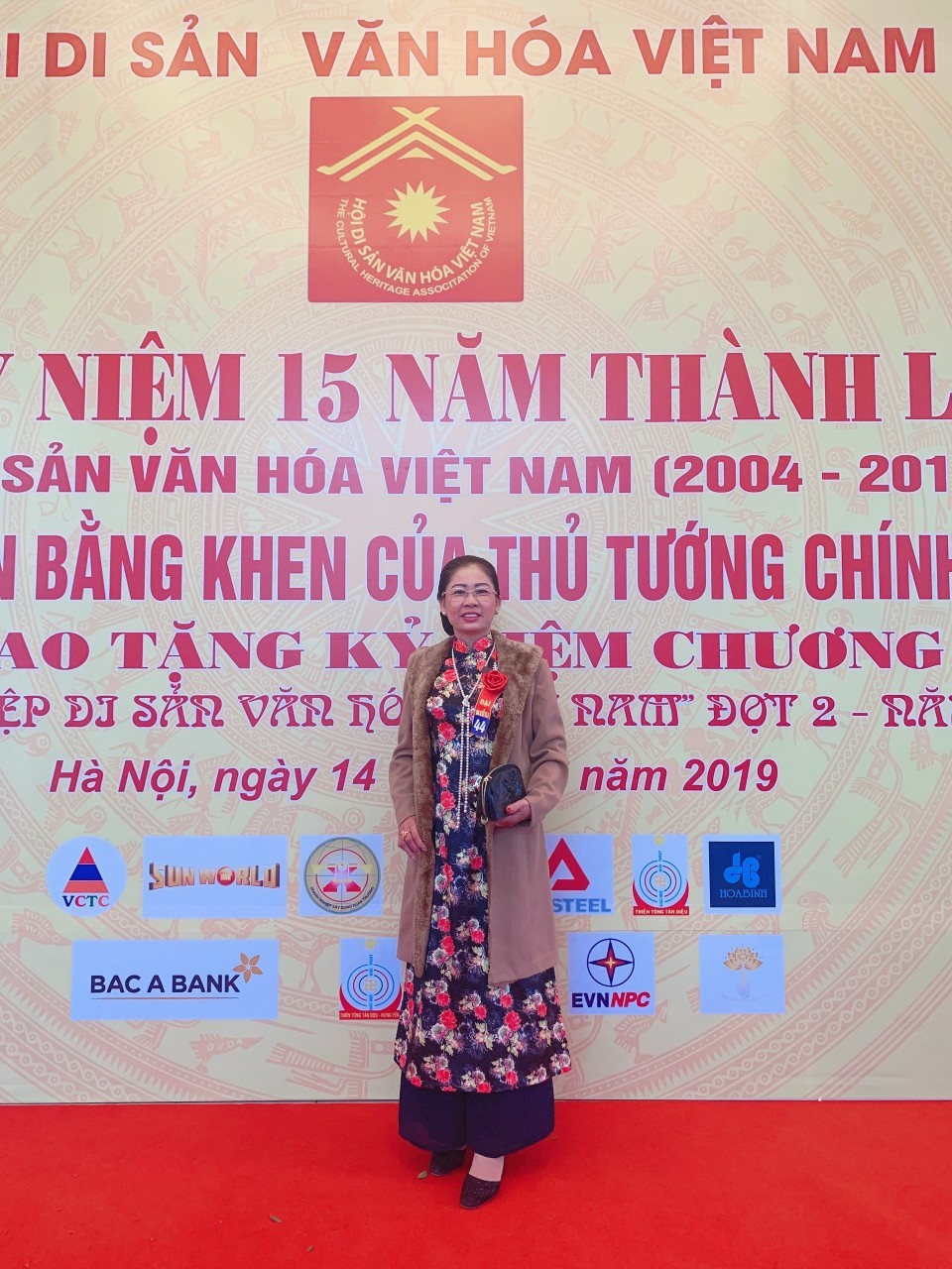 Nghệ nhân Trần Thị Hằng – Luôn giữ gìn và phát huy di sản văn hóa tín ngưỡng Việt Nam