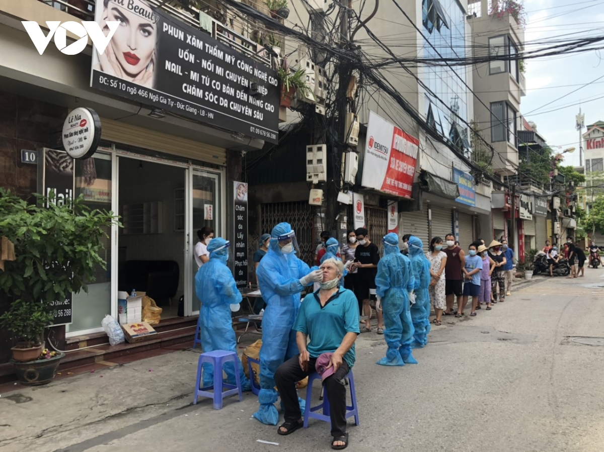 Hơn 400 nhân viên y tế Bắc Giang 