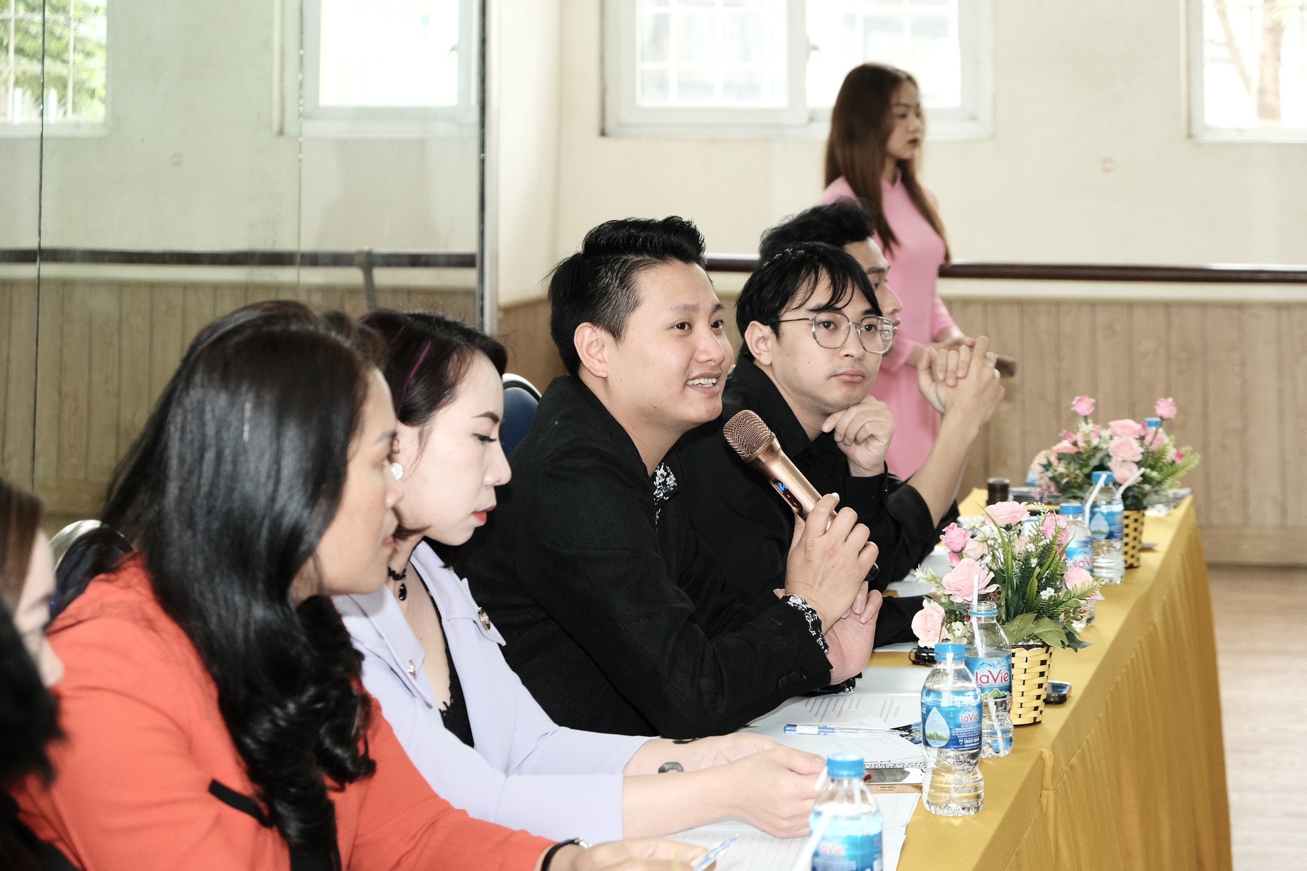  Vietnam Young Art tổ chức thành công “ Tọa đàm đẩy mạnh phát triển, tổ chức các phong trào nghệ thuật dành cho thanh, thiếu niên, nhi đồng năm 2023”.